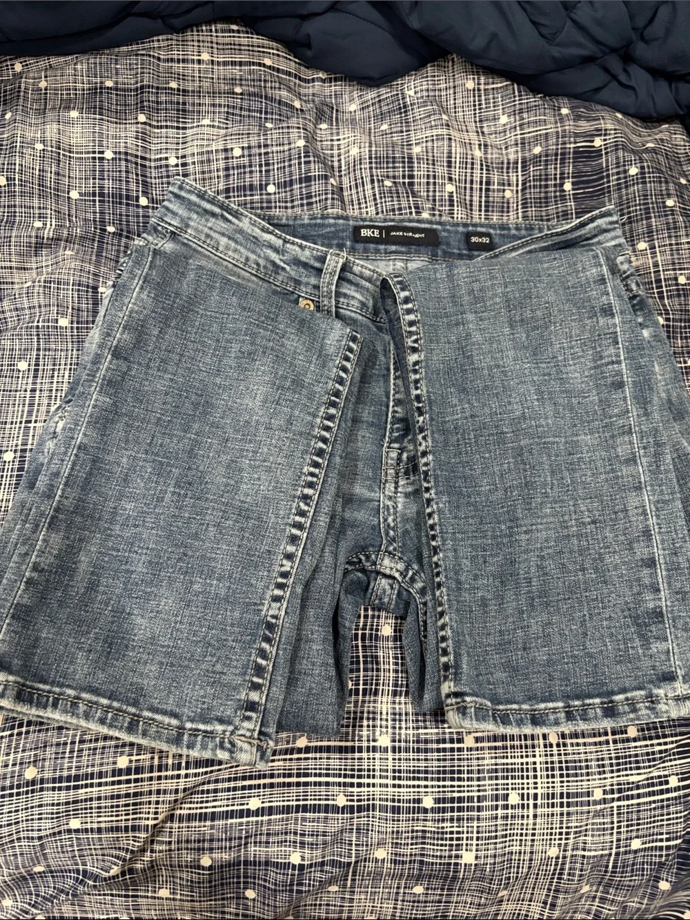 BKE Men's Straight Jeans in Light Blue Wash